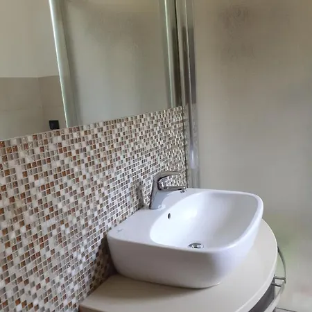 Il Glicine Apartment *